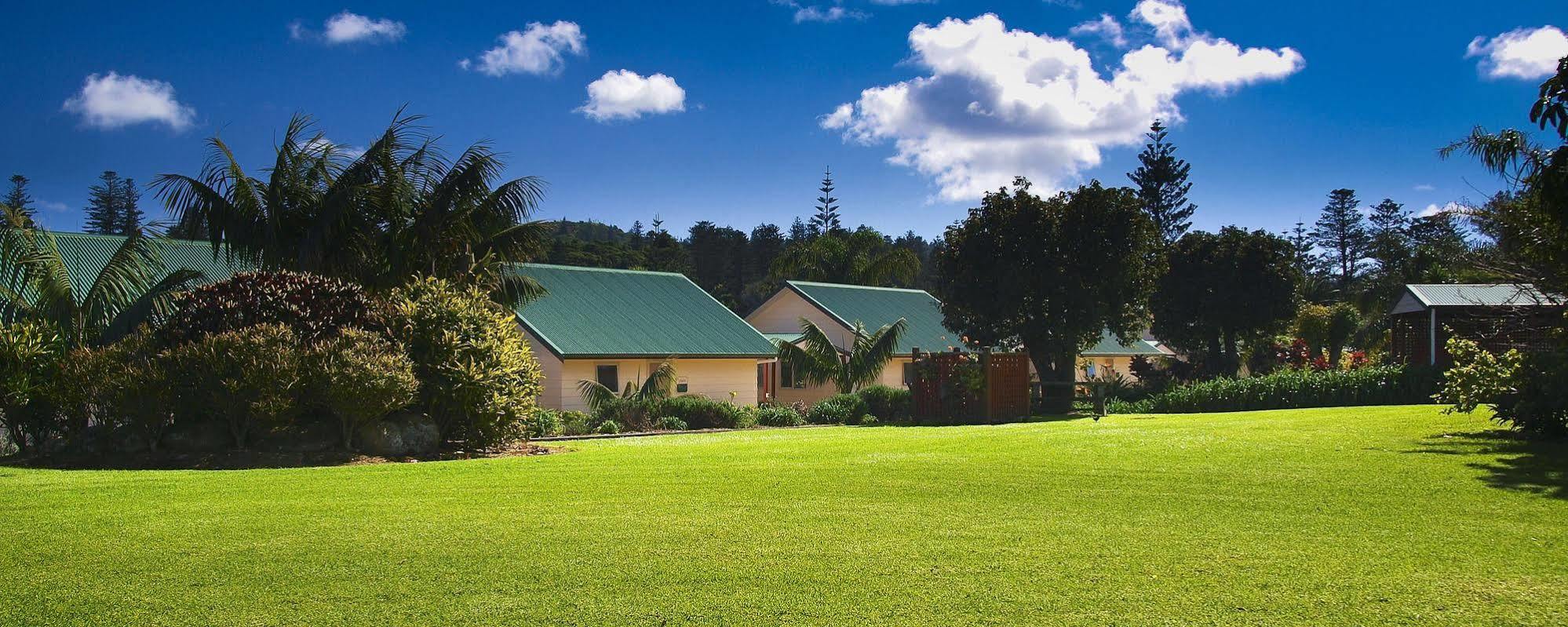 Poinciana Cottages Burnt Pine Exterior foto