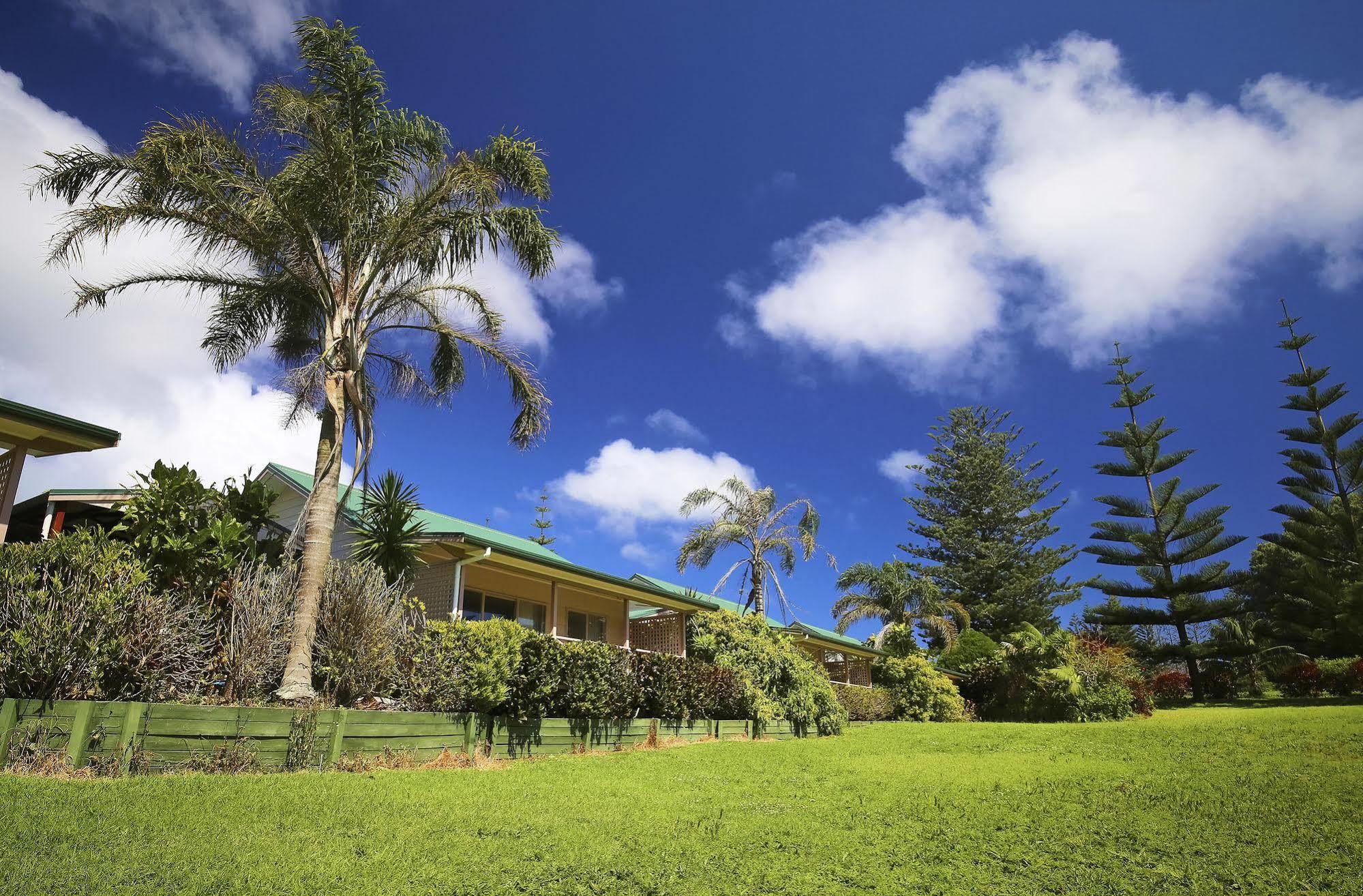 Poinciana Cottages Burnt Pine Exterior foto